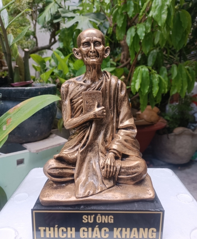 Tượng Sư Thích Giác Khang