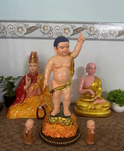 Tượng Phật Đản Sanh