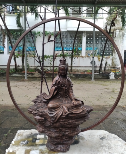 Tượng Quan Âm Tự Tại