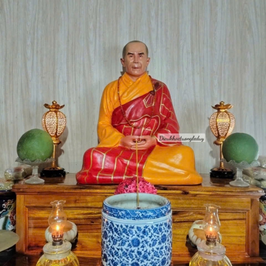 Tượng thiền sư 01