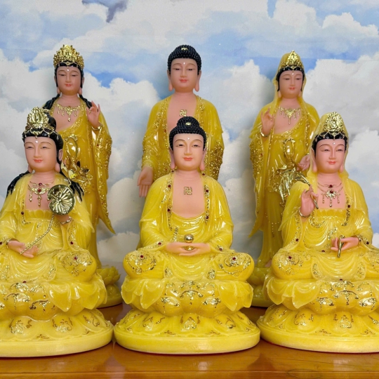 Tượng Phật A Di Đà ngồi đài sen