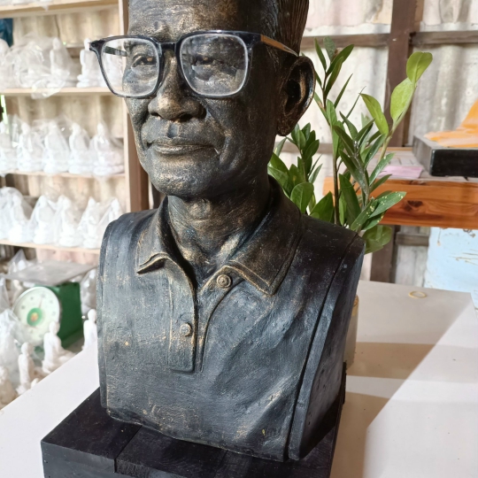 Tượng chân dung 03