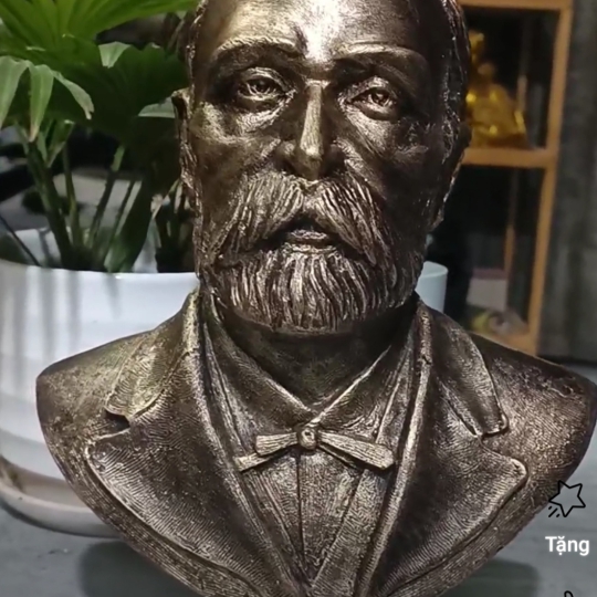 Tượng chân dung Nobel