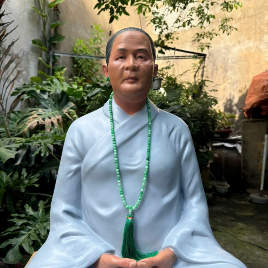 Tượng chân dung cụ Võ Ngọc Anh