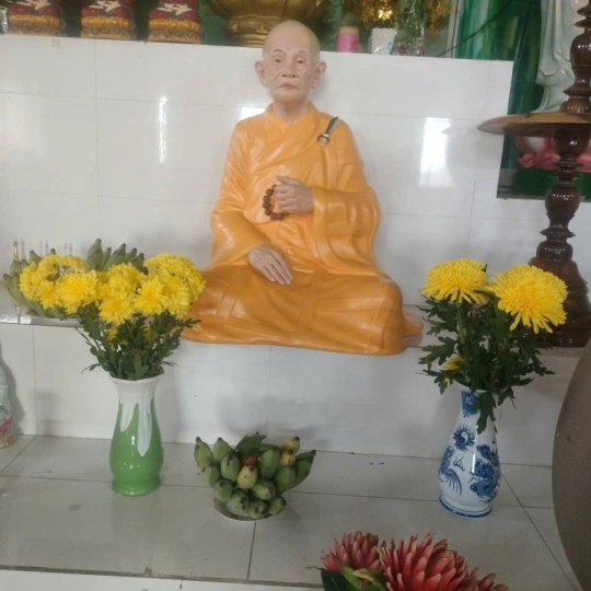 Tượng sư ông chùa Phước Quang